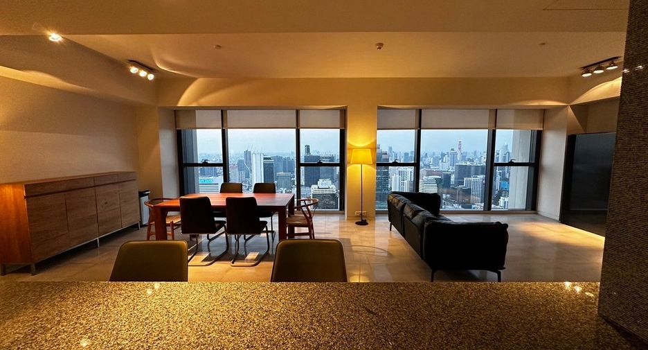 For rent 3 bedrooms condo in Sathon, Bangkok