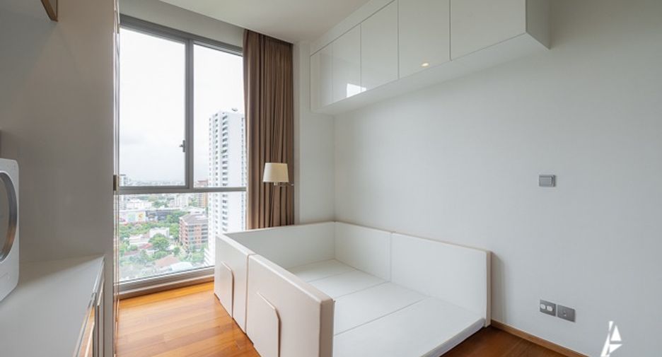 For sale 2 bedrooms condo in Watthana, Bangkok