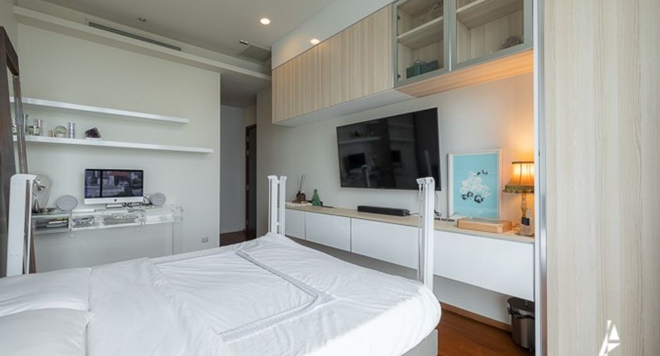 For sale 2 bedrooms condo in Watthana, Bangkok
