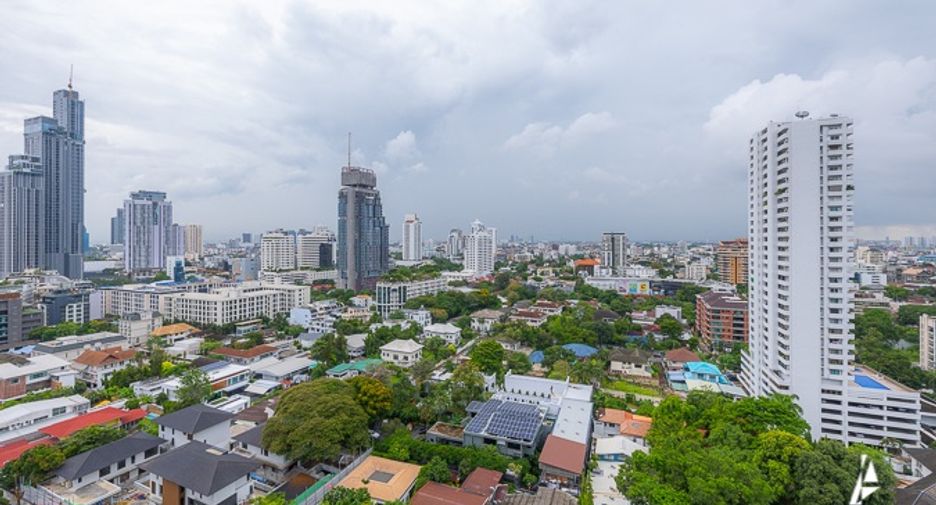 For sale 2 bedrooms condo in Watthana, Bangkok
