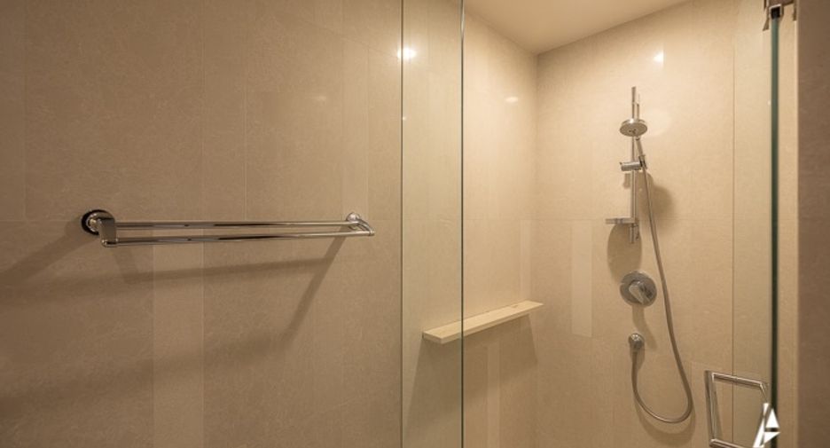 For sale 2 bedrooms condo in Watthana, Bangkok