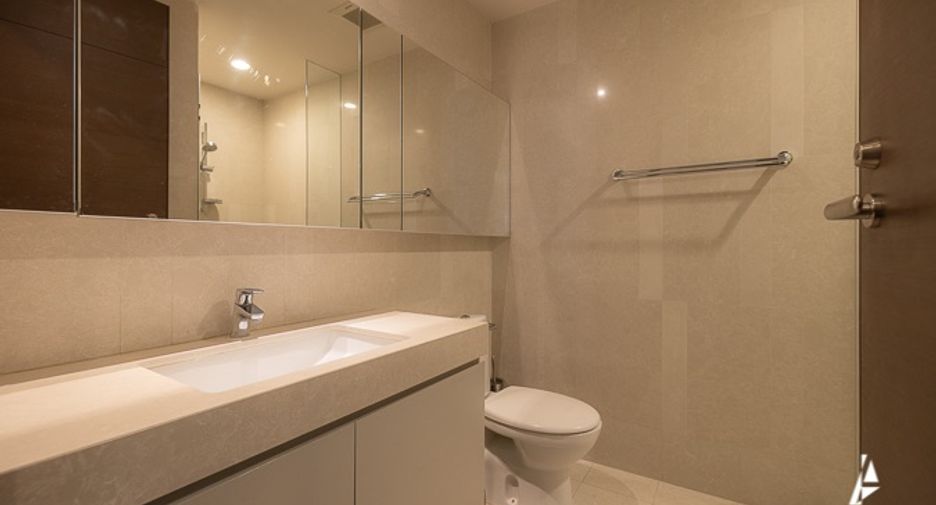 For sale 2 bedrooms condo in Watthana, Bangkok