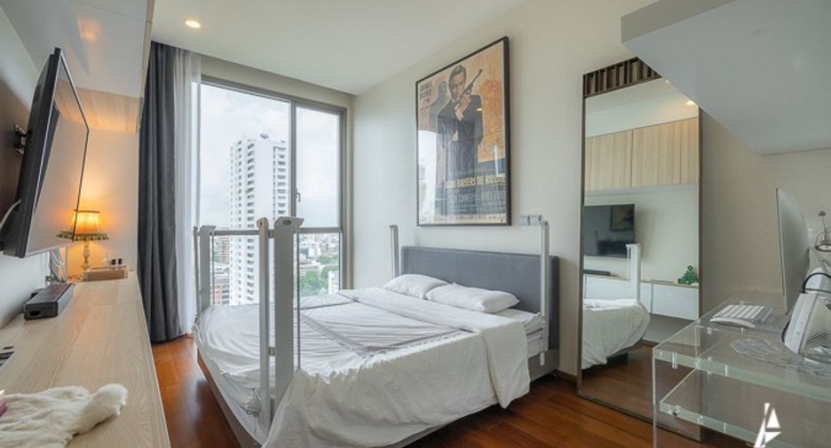 For sale 2 bedrooms condo in Watthana, Bangkok