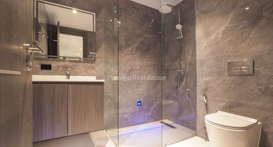 For sale 4 bedrooms villa in Bang Lamung, Chonburi