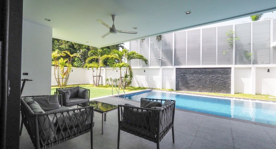 For sale 4 bedrooms villa in Bang Lamung, Chonburi