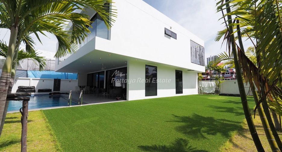For sale 4 bedrooms villa in Bang Lamung, Chonburi