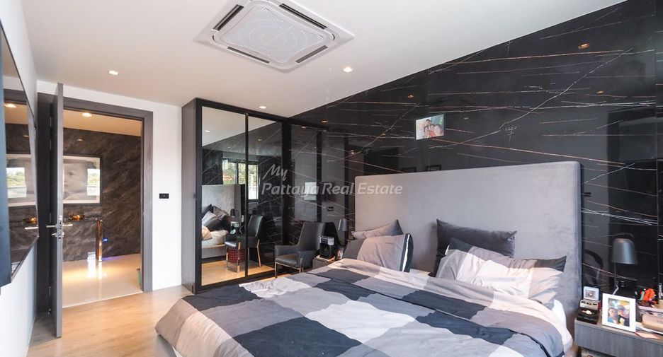For sale 4 bedrooms villa in Bang Lamung, Chonburi