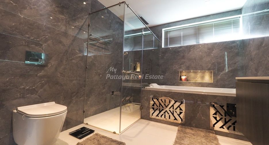For sale 4 bedrooms villa in Bang Lamung, Chonburi