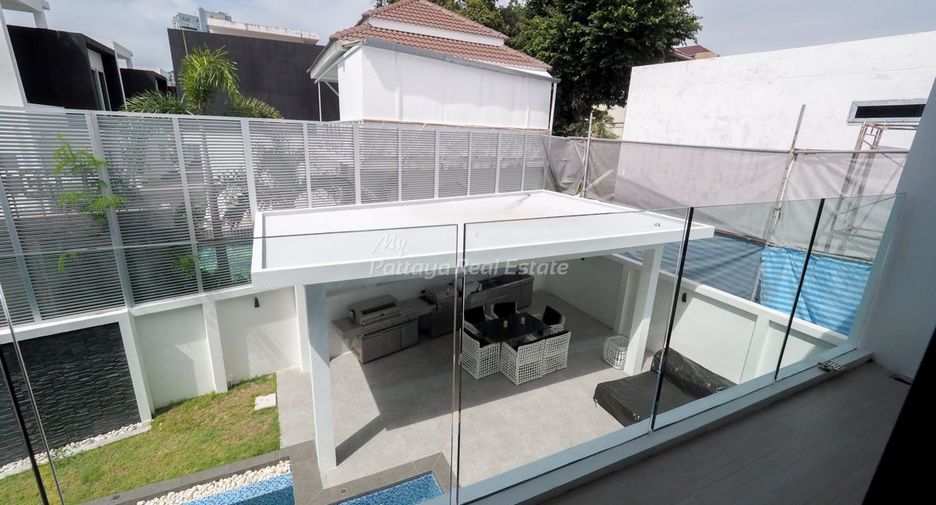 For sale 4 bedrooms villa in Bang Lamung, Chonburi