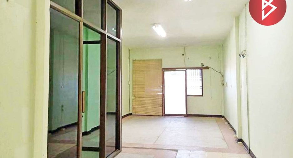 For sale 4 bed retail Space in Mueang Nakhon Ratchasima, Nakhon Ratchasima