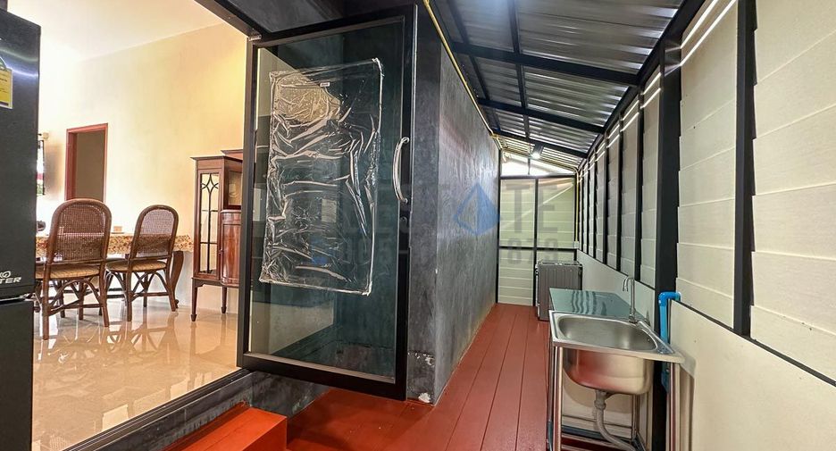 For rent 2 bedrooms house in San Kamphaeng, Chiang Mai