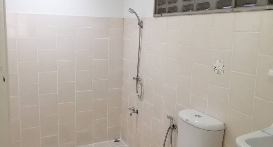For rent 2 bedrooms house in Saphan Sung, Bangkok