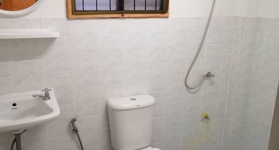 For rent 2 bedrooms house in Saphan Sung, Bangkok
