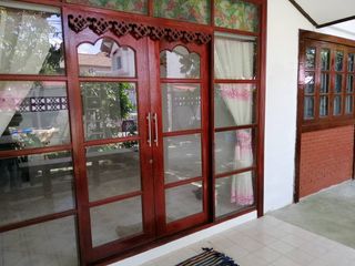 For rent 2 bedrooms house in Saphan Sung, Bangkok