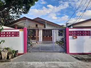 For rent 2 bedrooms house in Saphan Sung, Bangkok