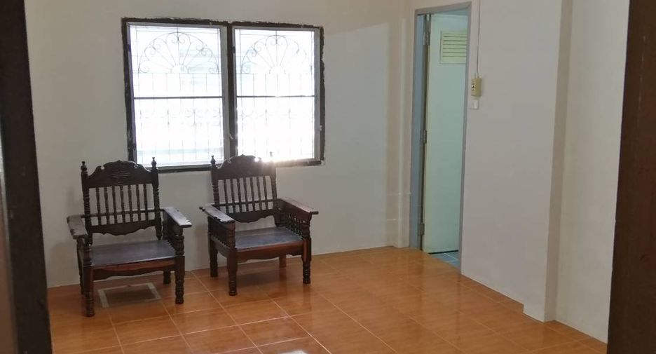 For rent 2 bedrooms house in Saphan Sung, Bangkok