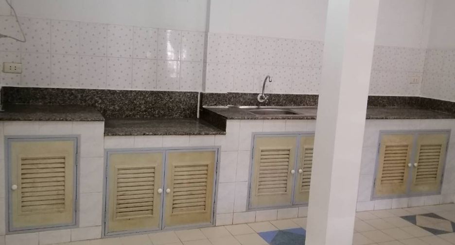 For rent 2 bedrooms house in Saphan Sung, Bangkok