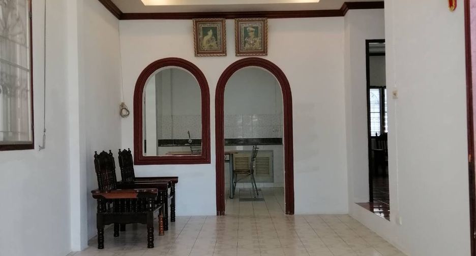 For rent 2 bedrooms house in Saphan Sung, Bangkok