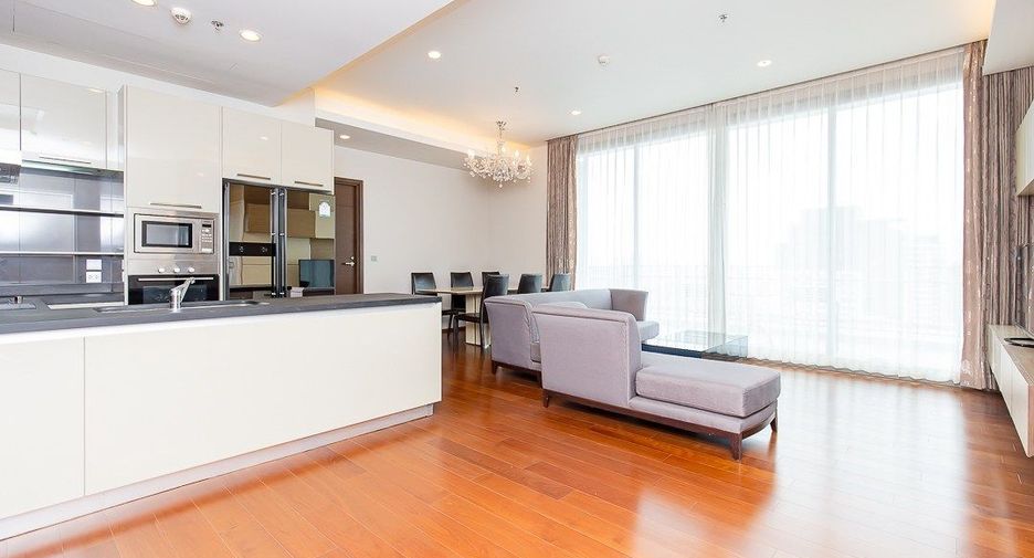 For rent 3 bedrooms condo in Watthana, Bangkok