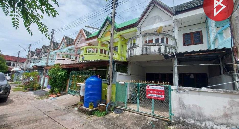 For sale 2 bed townhouse in Mueang Samut Songkhram, Samut Songkhram