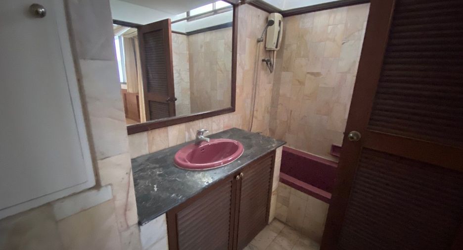 Wohnung zur Miete und zum Kauf mit 2 Zimmer in Watthana, Bangkok