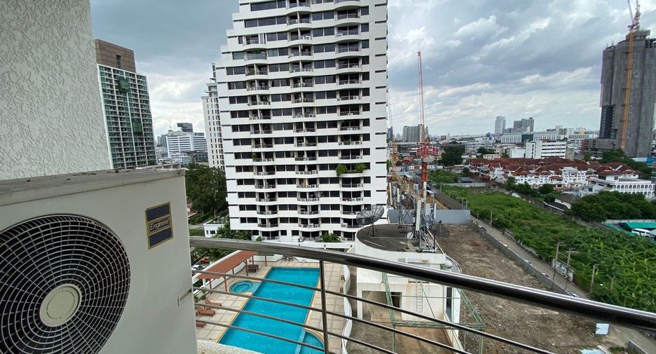 Wohnung zur Miete und zum Kauf mit 2 Zimmer in Watthana, Bangkok