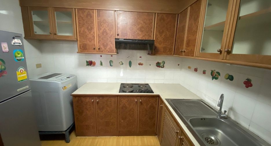 Wohnung zur Miete und zum Kauf mit 2 Zimmer in Watthana, Bangkok