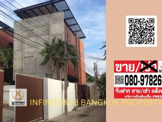 For sale 4 Beds house in Phaya Thai, Bangkok
