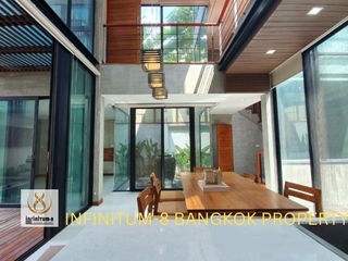For sale 4 Beds house in Phaya Thai, Bangkok
