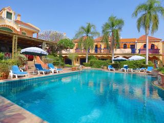 For sale 72 bed hotel in East Pattaya, Pattaya