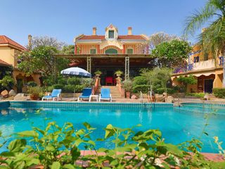 For sale 72 bed hotel in East Pattaya, Pattaya