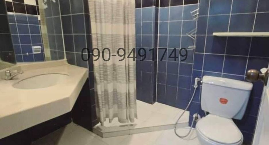 For sale 2 bedrooms condo in Wang Thonglang, Bangkok