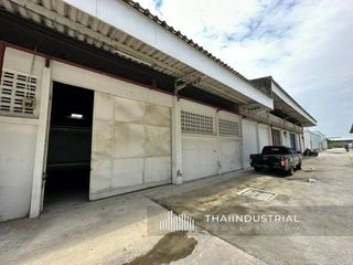 For rent warehouse in Mueang Samut Prakan, Samut Prakan