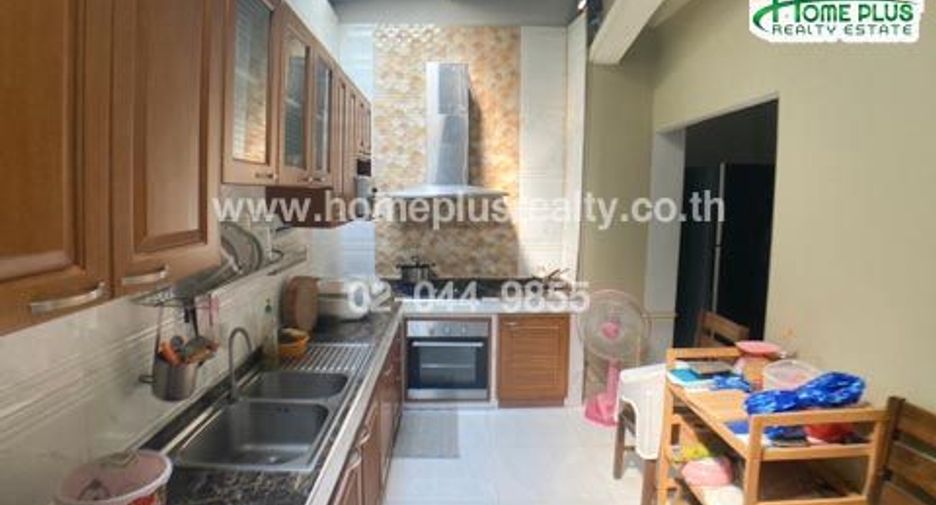 À vendre 5 chambres maison à Mueang Pathum Thani, Pathum Thani