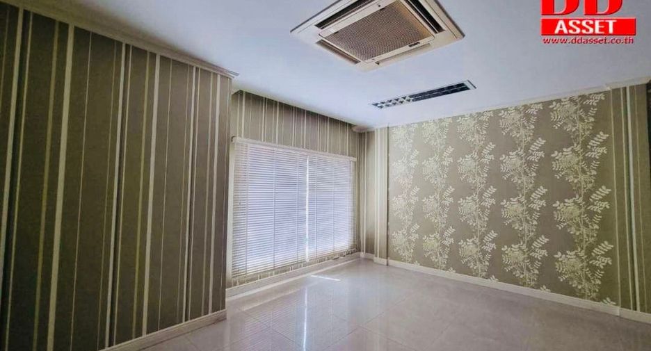 For rent 2 bed retail Space in Bueng Kum, Bangkok