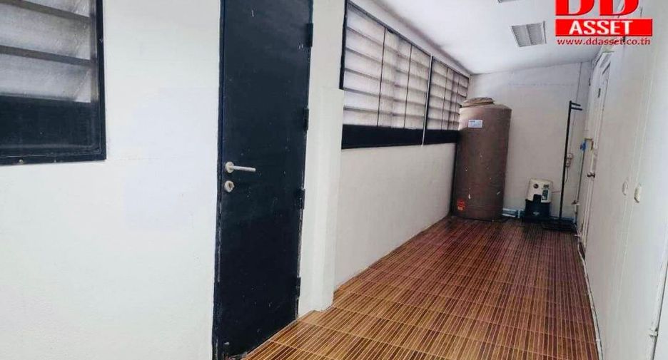 For rent 2 Beds retail Space in Bueng Kum, Bangkok