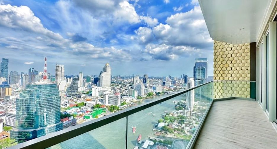 For sale 3 bedrooms condo in Khlong San, Bangkok