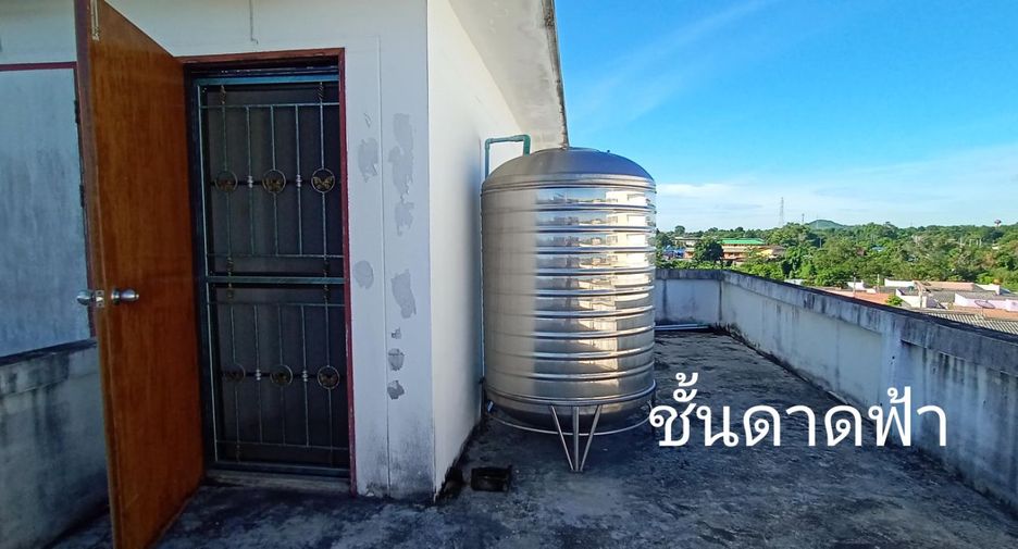出售 2 卧室 商业空间 在 Si Racha, Chon Buri