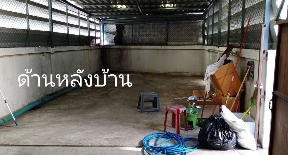 出售 2 卧室 商业空间 在 Si Racha, Chon Buri