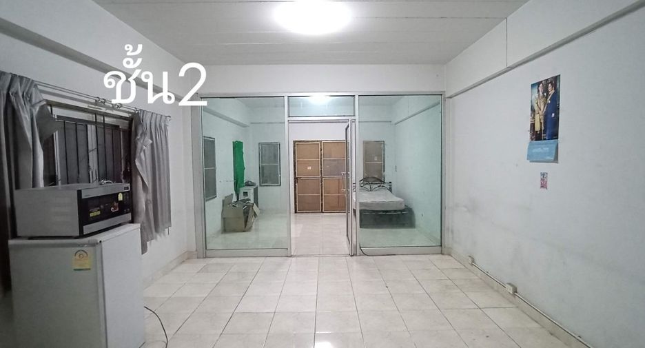 出售 2 卧室 商业空间 在 Si Racha, Chon Buri