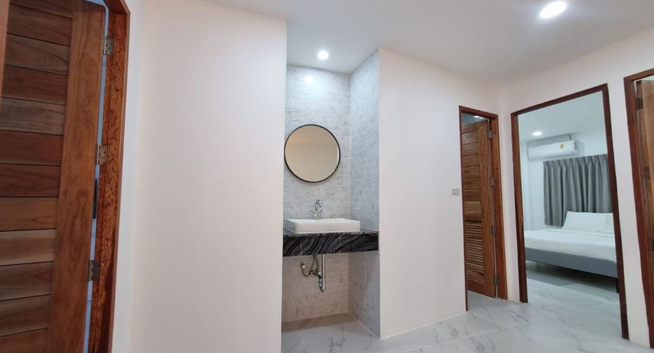 For rent 3 bedrooms townhouse in Ko Samui, Surat Thani