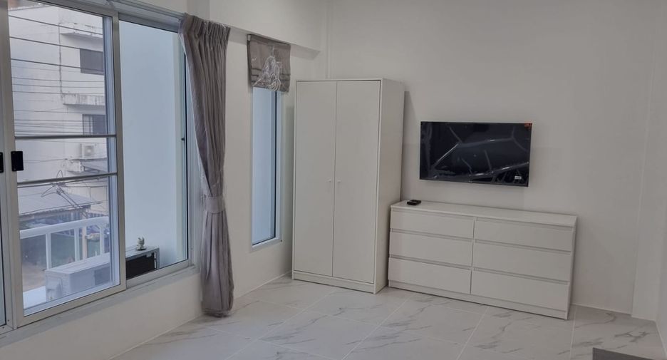 For rent 3 bedrooms townhouse in Ko Samui, Surat Thani