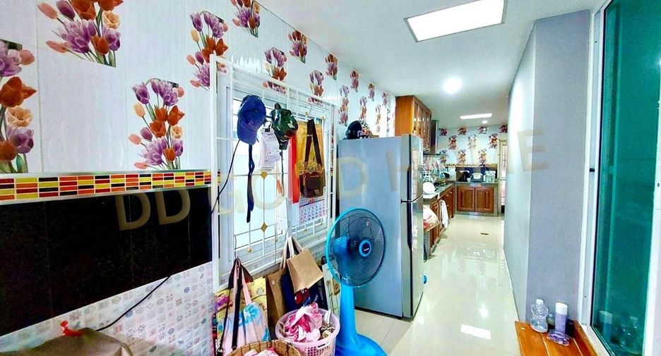 For sale 3 bedrooms house in Lam Luk Ka, Pathum Thani