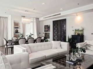 For rent 4 bedrooms condo in Pathum Wan, Bangkok