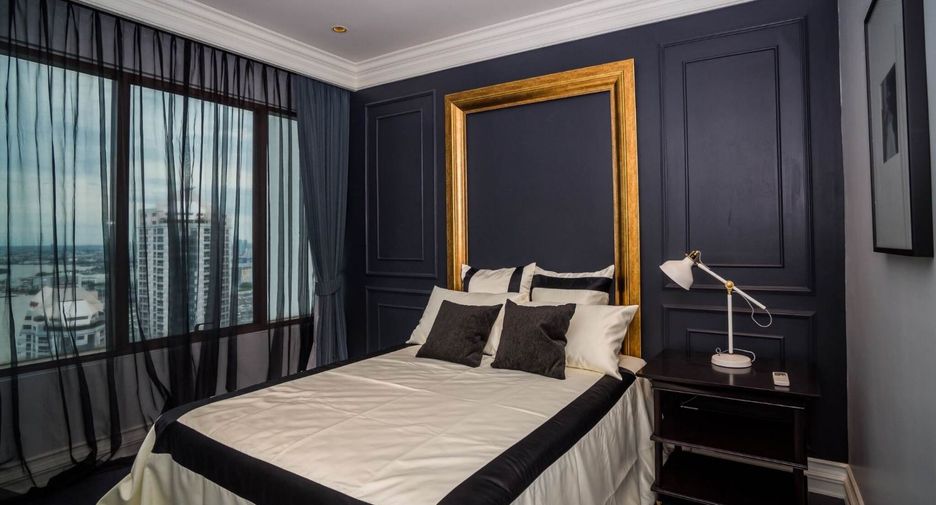 For rent 3 bedrooms condo in Khlong Toei, Bangkok
