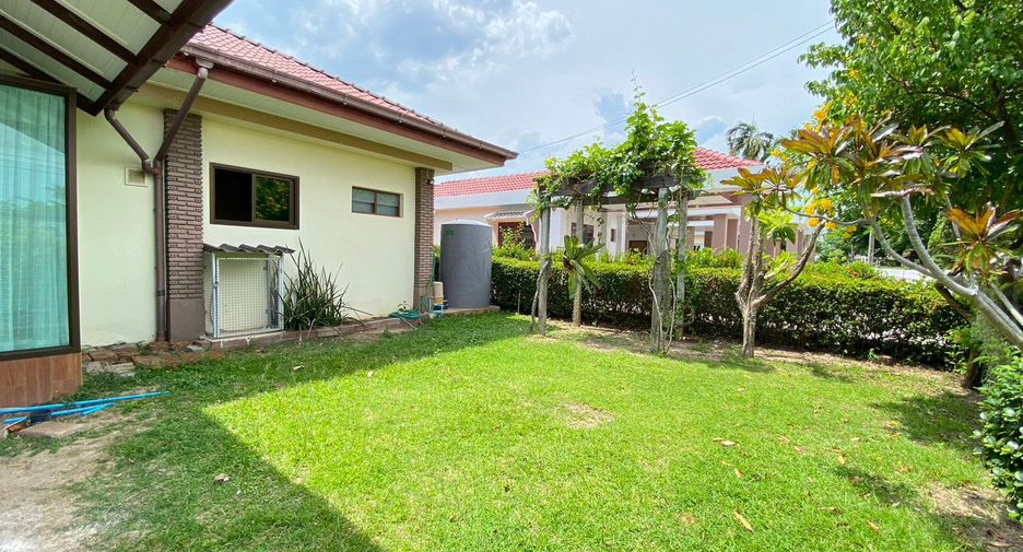 For sale 3 Beds villa in Klaeng, Rayong