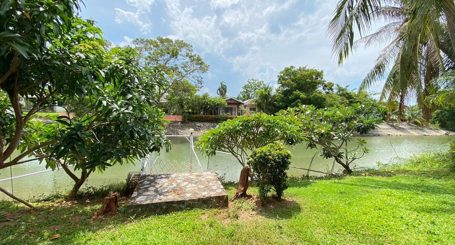 For sale 3 bed villa in Klaeng, Rayong