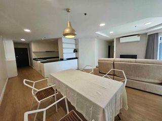 Аренда и продажа 2 спальни кондо в Хуаи Кхщанг, Бангкок