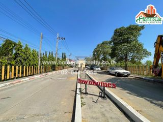 出售 2 卧室 联排别墅 在 Min Buri, 曼谷