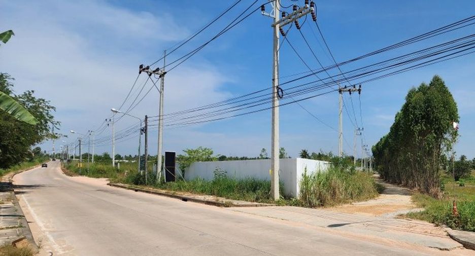 出售 土地 在 Bang Lamung, Chon Buri